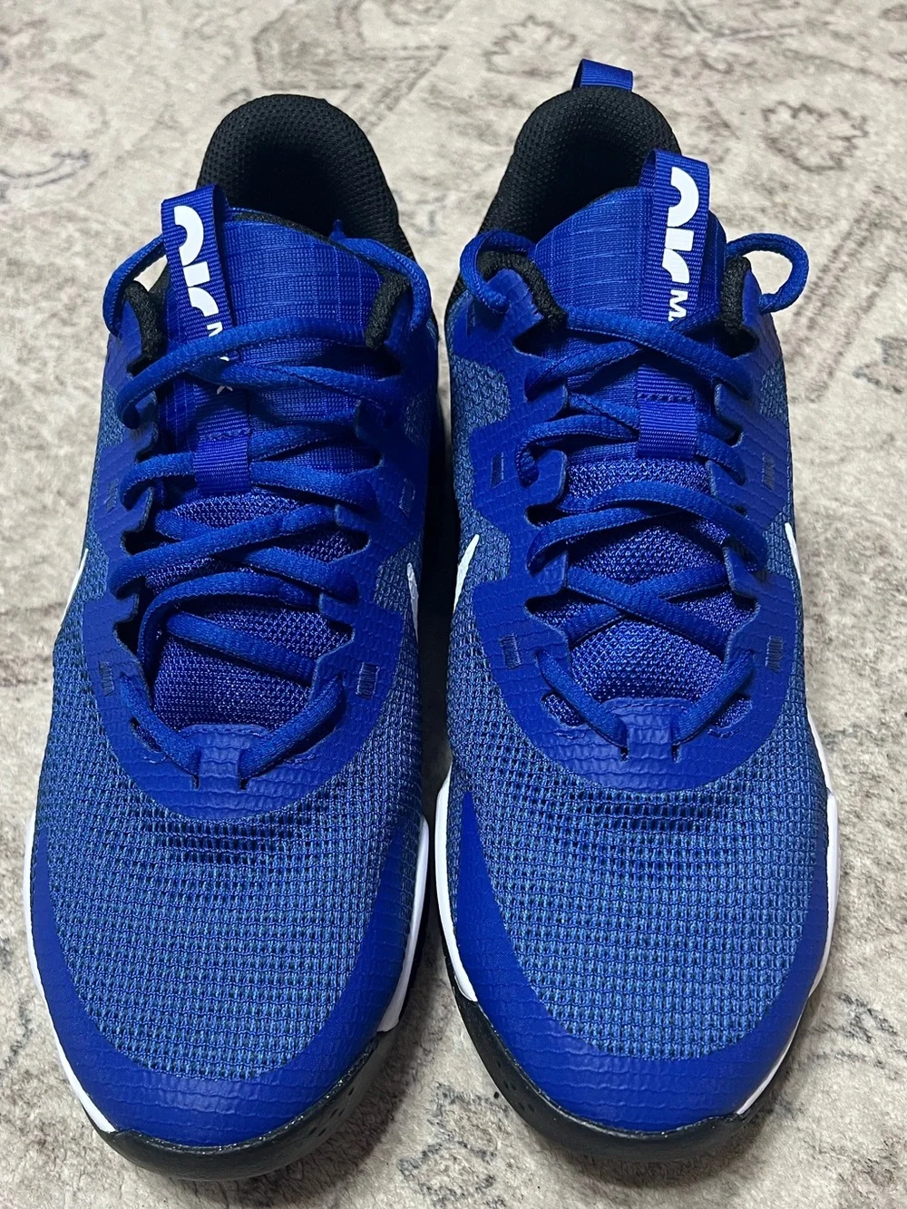 Nike new these